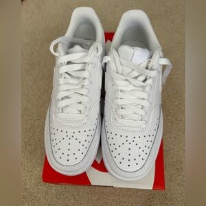 Nike court vision low womens Size 6
